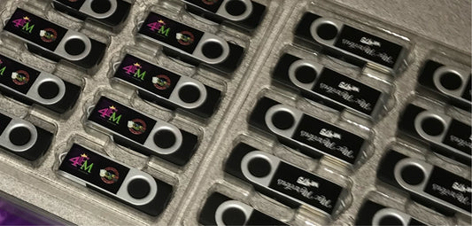 100 USB Flash Drives